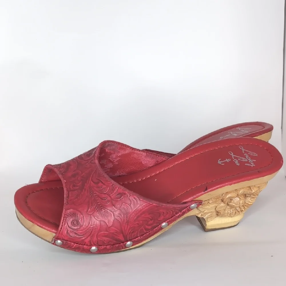 Lucky Brand Red Floral Tooled Leather Slip-On Clogs with Carved Wood Heel - Picture 5 of 11